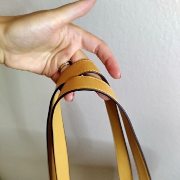 Vera Bradley Dark Brown With Fruit watermelon Front Pocket Straw Tote - Picture 5 of 7